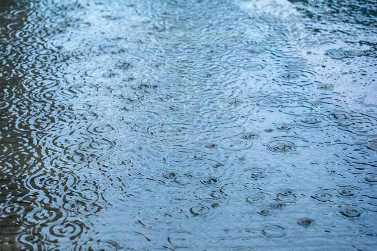 雨季來襲，如何對破碎篩分設(shè)備進行保養(yǎng)？